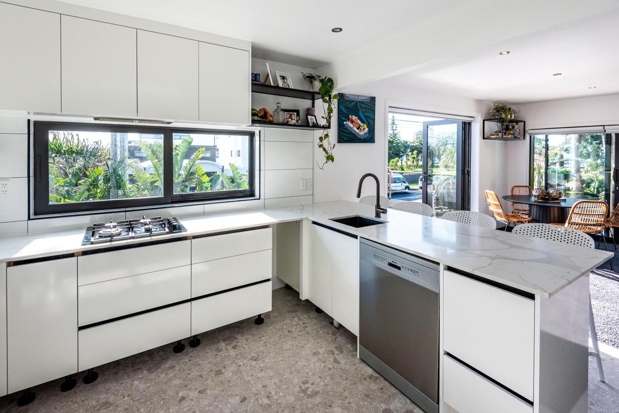 Orewa Beachcomber Esterno foto
