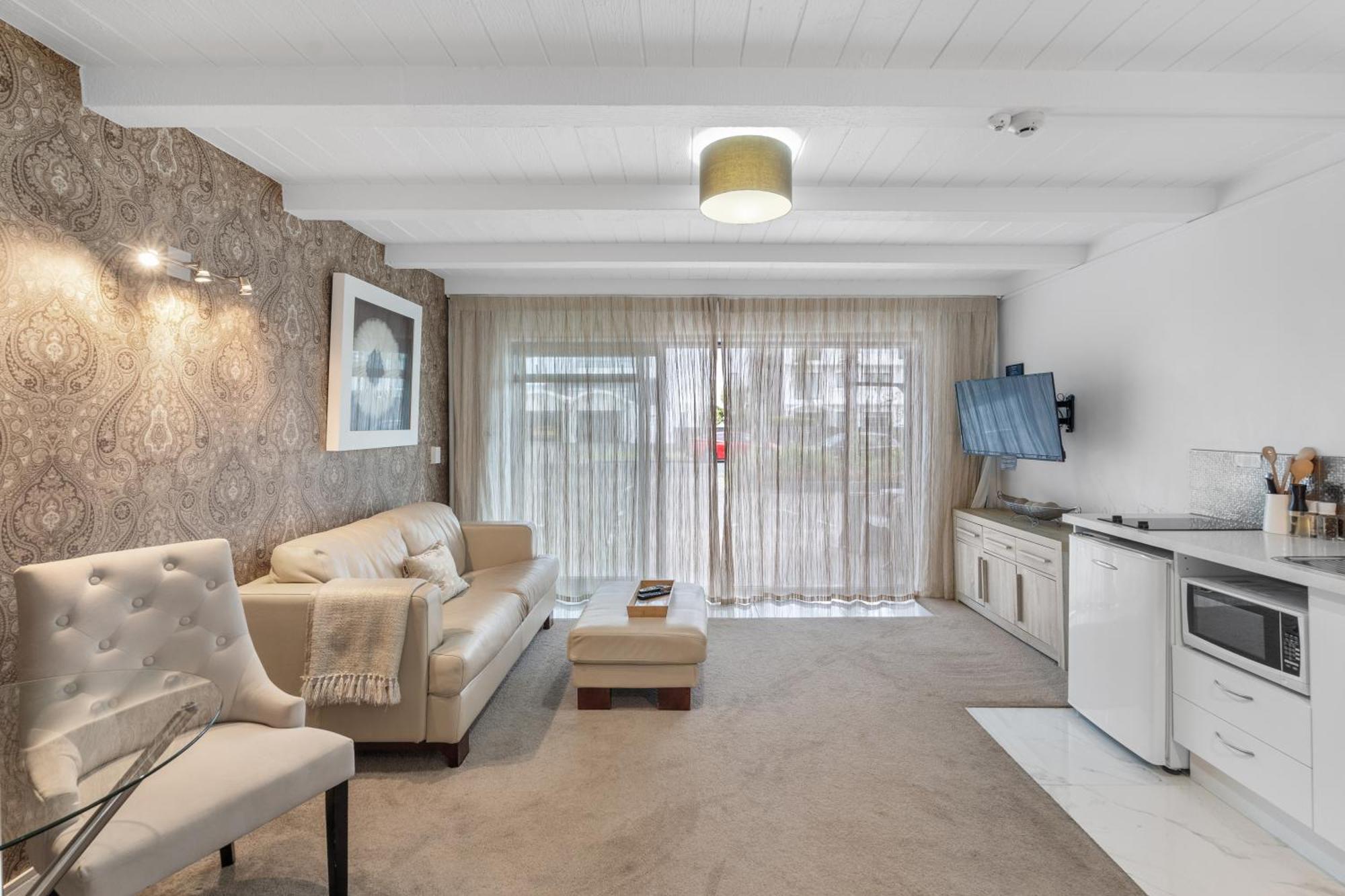 Orewa Beachcomber Esterno foto