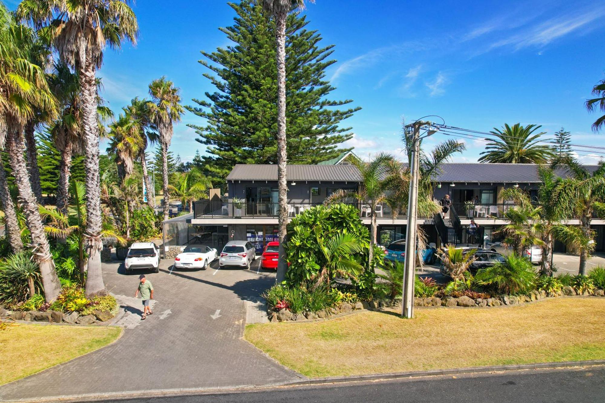 Orewa Beachcomber Esterno foto