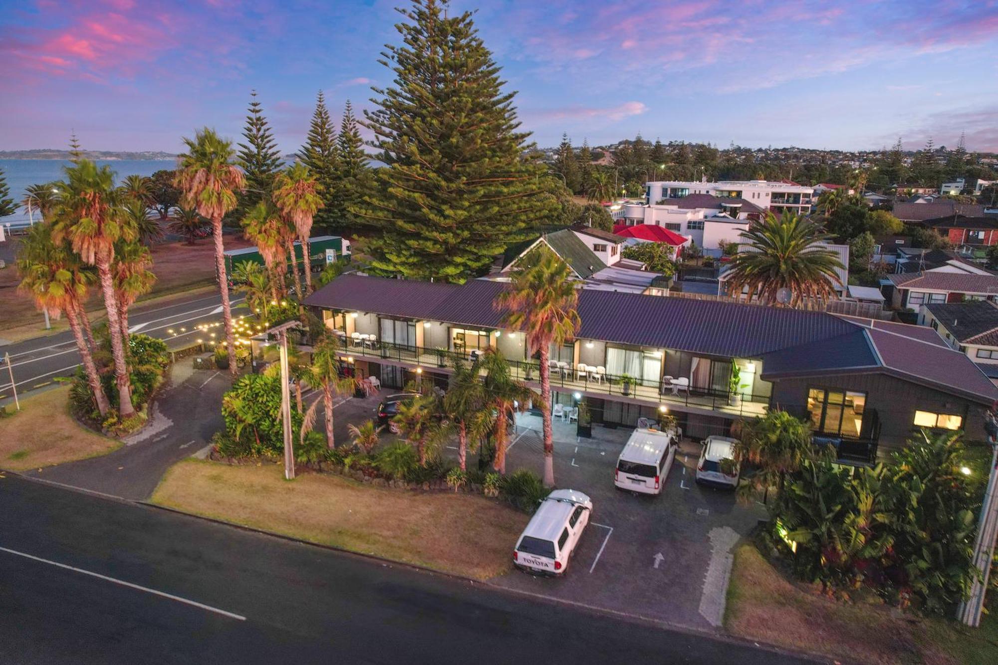 Orewa Beachcomber Esterno foto